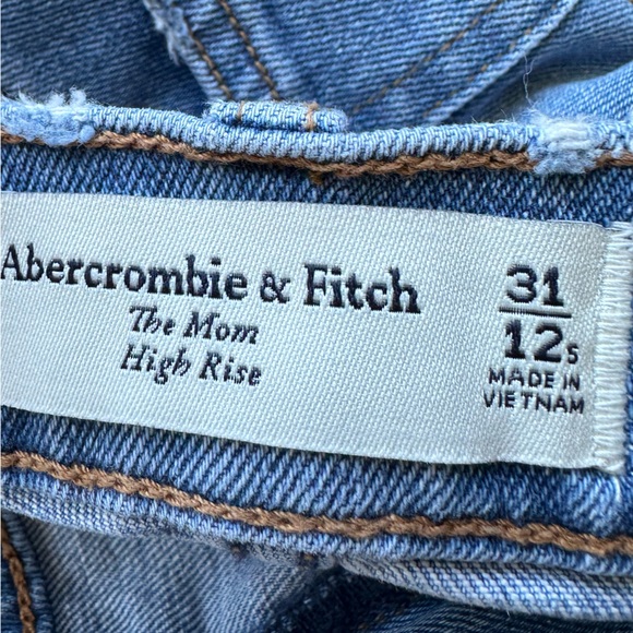 Abercrombie & Fitch size 31 12 S High Rise waist Mom jeans pants in medium wash - Picture 3 of 7
